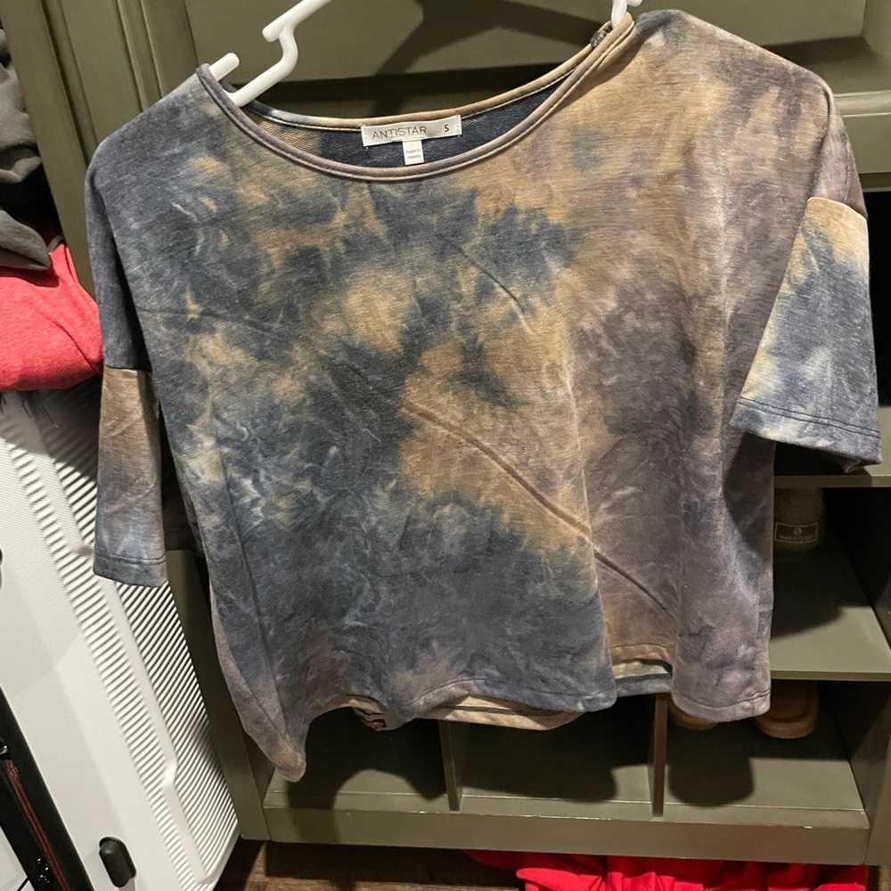 Cropped tie dye tee